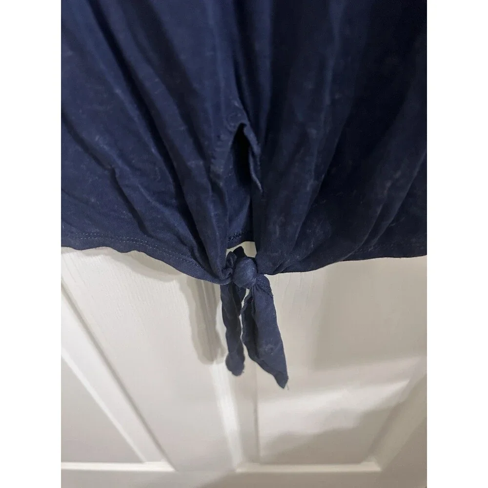 Torrid Super Soft Knit Navy Tie Front Graphic Top 'Love Is Everywhere' Plus 1 - Picture 3 of 3